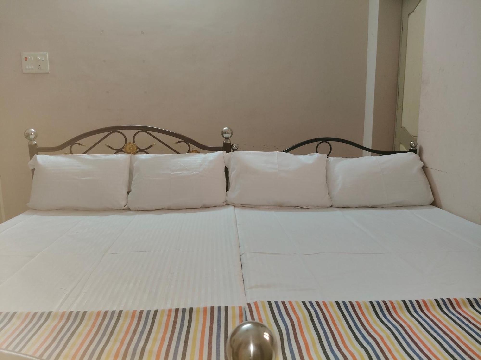 Dheeksha Homestay Tiruvannāmalai Extérieur photo