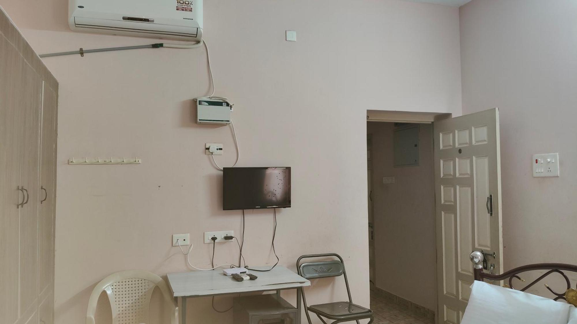 Dheeksha Homestay Tiruvannāmalai Extérieur photo