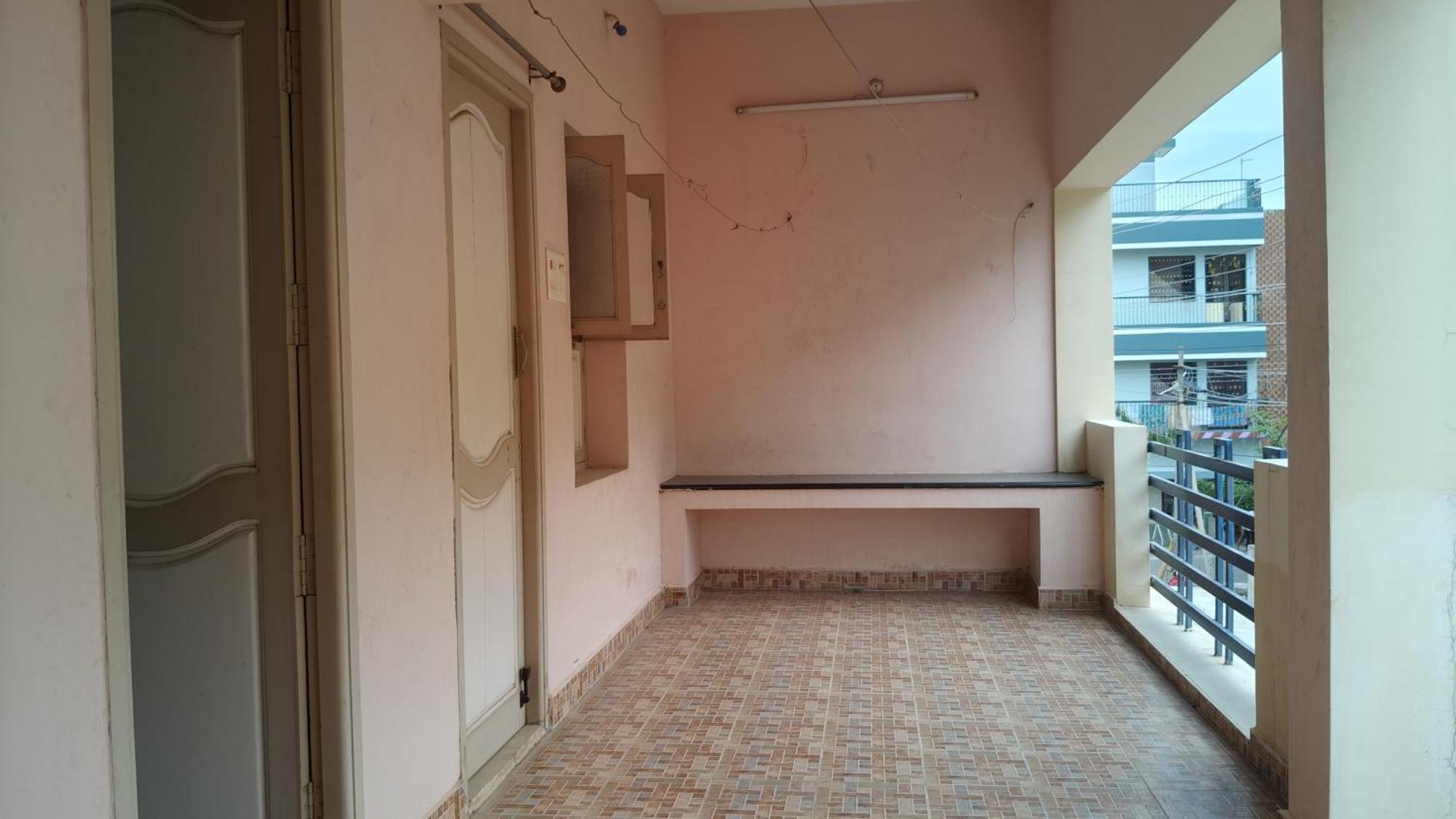 Dheeksha Homestay Tiruvannāmalai Extérieur photo