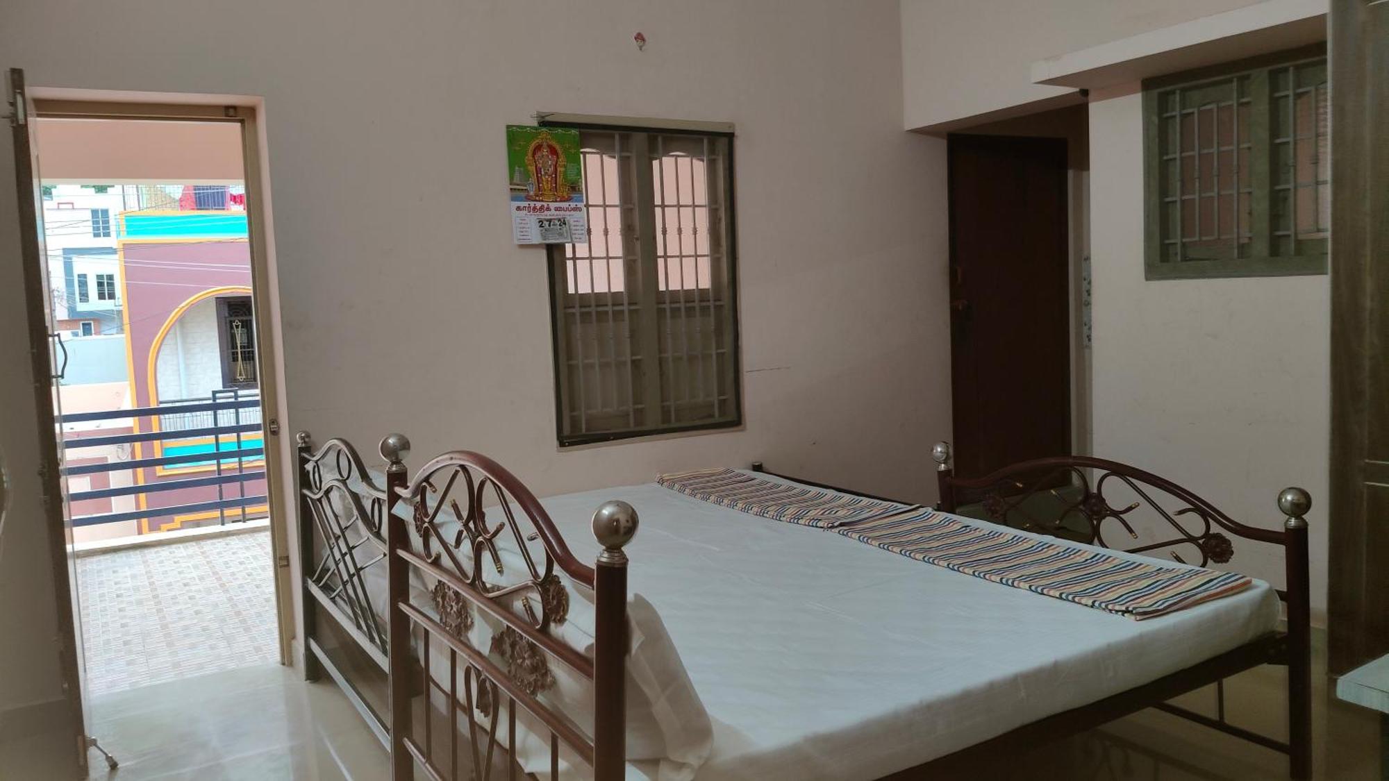 Dheeksha Homestay Tiruvannāmalai Extérieur photo